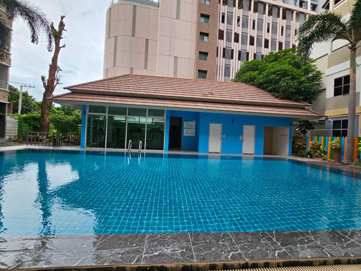 Diya Hotel Bangkok Exteriör bild