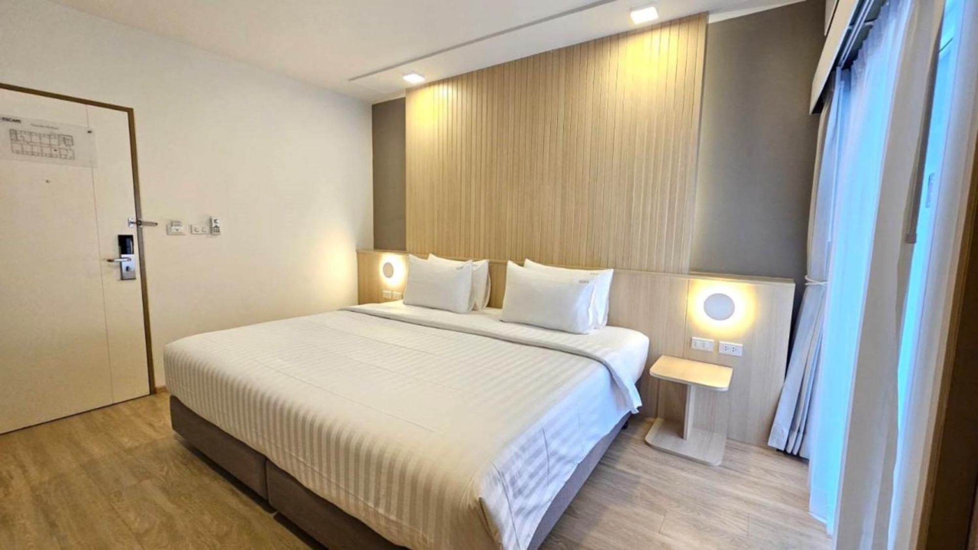 Diya Hotel Bangkok Exteriör bild